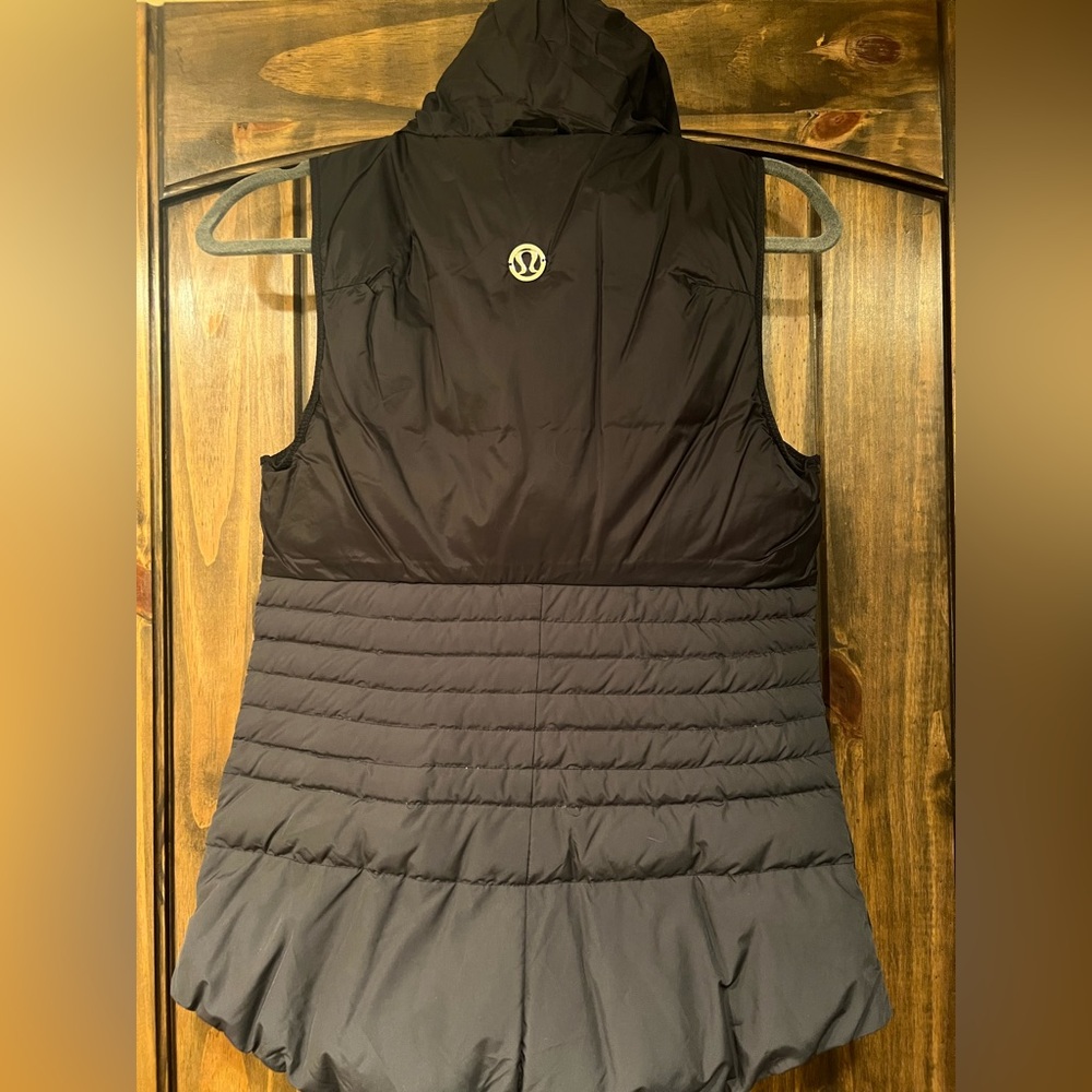 Lululemon Fluffin Awesome puffer vest size 8 color black
